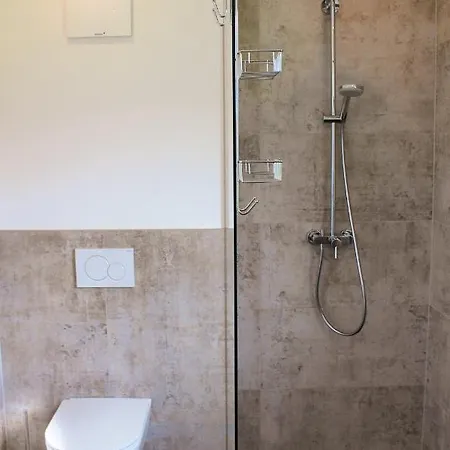 Theview Ahorn Apartman Fügen